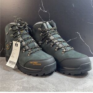 The First Outdoor Hiking Boot Black/Yellow Size8m MENs